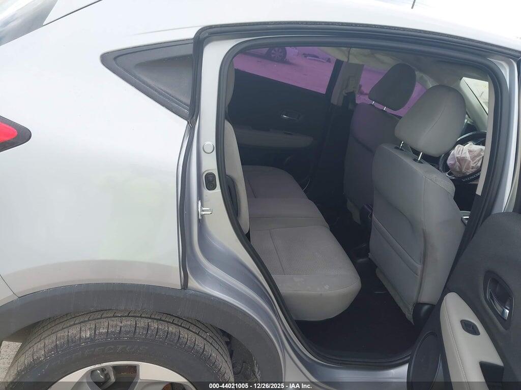 3CZRU5H34NM708208 2022 HONDA HR-V photo no. 8
