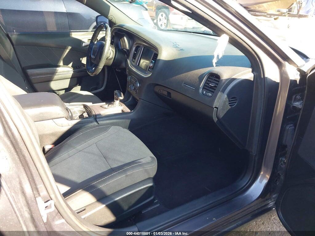2C3CDXJGXKH589535 2019 DODGE CHARGER photo no. 5