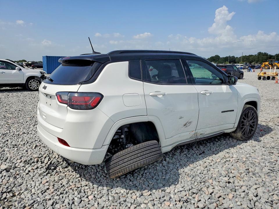 2022 JEEP COMPASS LIMITED — Фото 3 из 12
