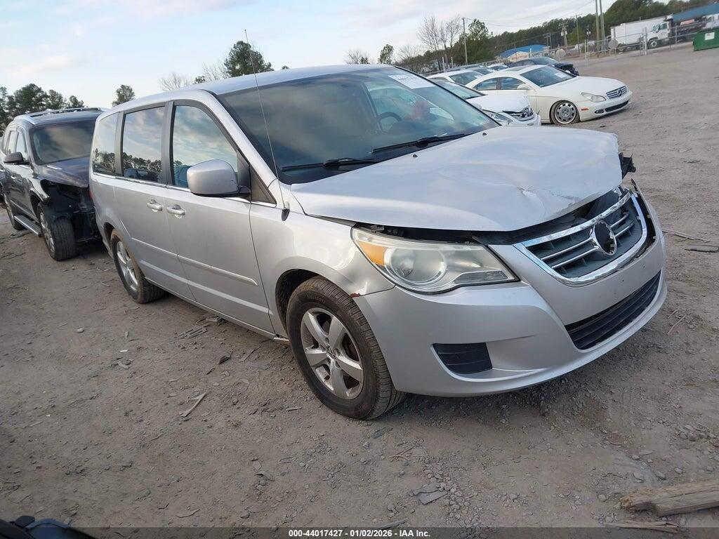 2V4RW3D18AR262758 2010 VOLKSWAGEN ROUTAN photo no. 1