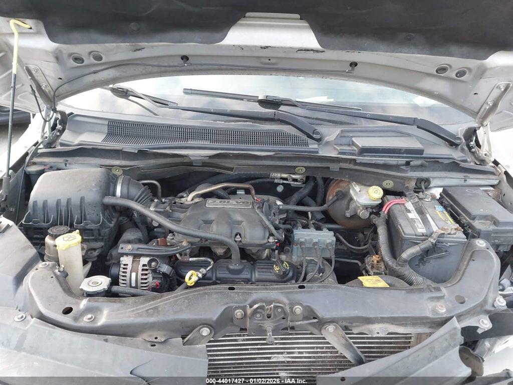 2V4RW3D18AR262758 2010 VOLKSWAGEN ROUTAN photo no. 10
