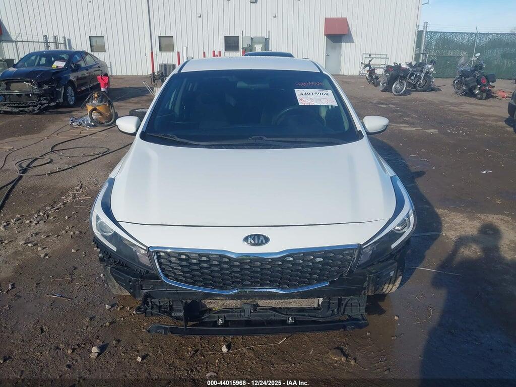3KPFK4A75HE077148 2017 KIA FORTE photo no. 12