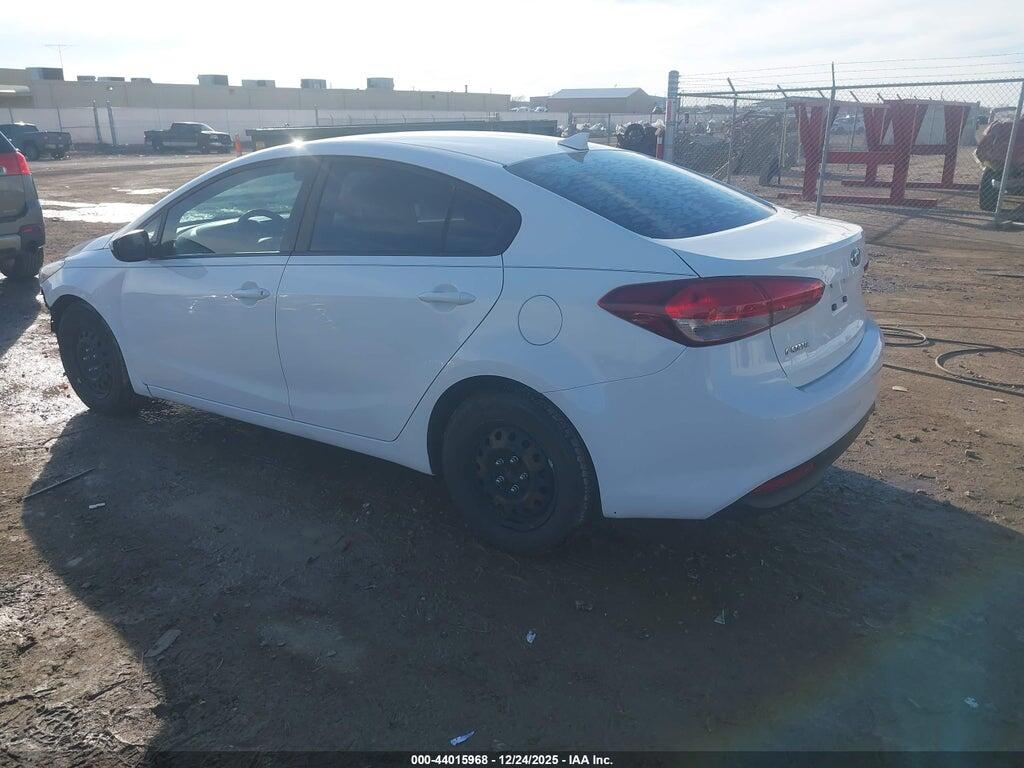 3KPFK4A75HE077148 2017 KIA FORTE photo no. 3