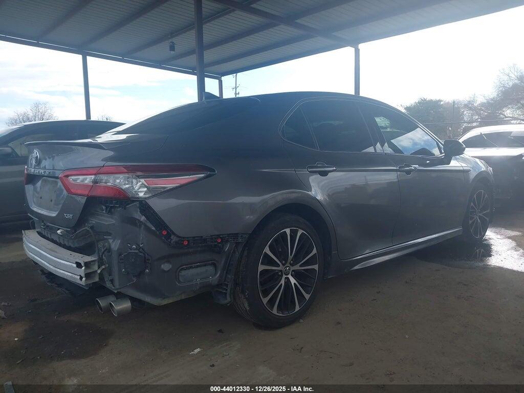 4T1B61HK3JU004875 2018 TOYOTA CAMRY photo no. 4