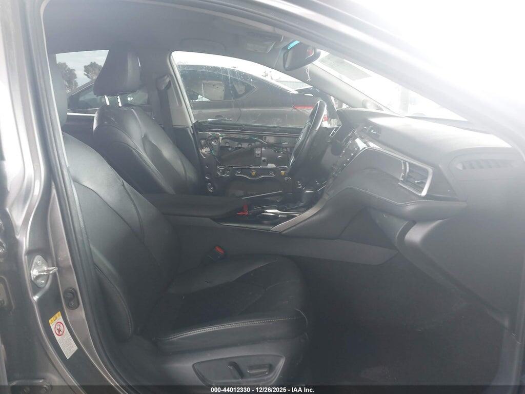 4T1B61HK3JU004875 2018 TOYOTA CAMRY photo no. 5