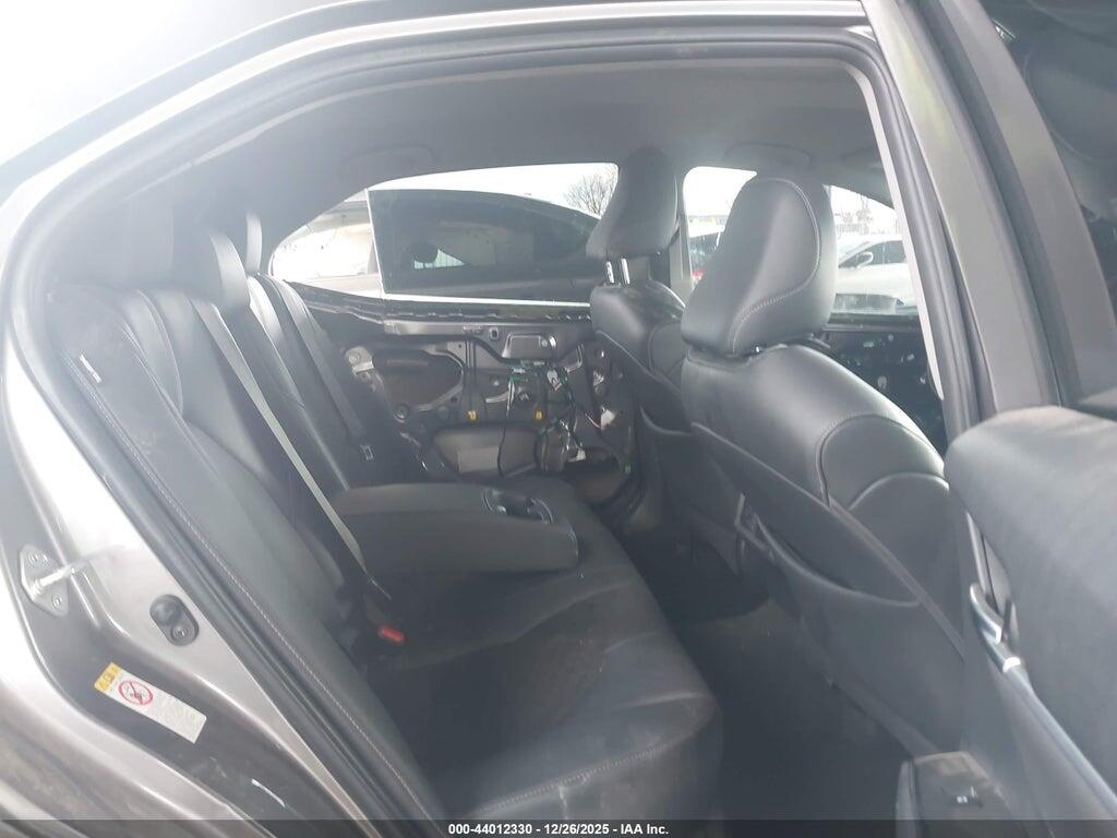 4T1B61HK3JU004875 2018 TOYOTA CAMRY photo no. 8