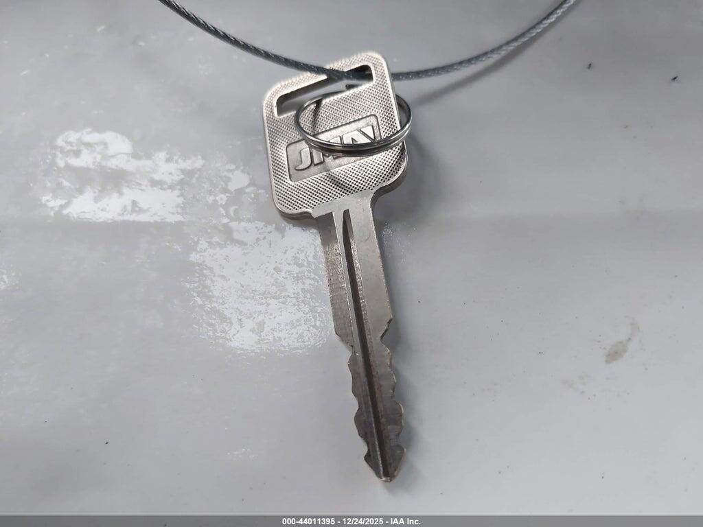 2CNBE18C736912372 2003 CHEVROLET TRACKER photo no. 11