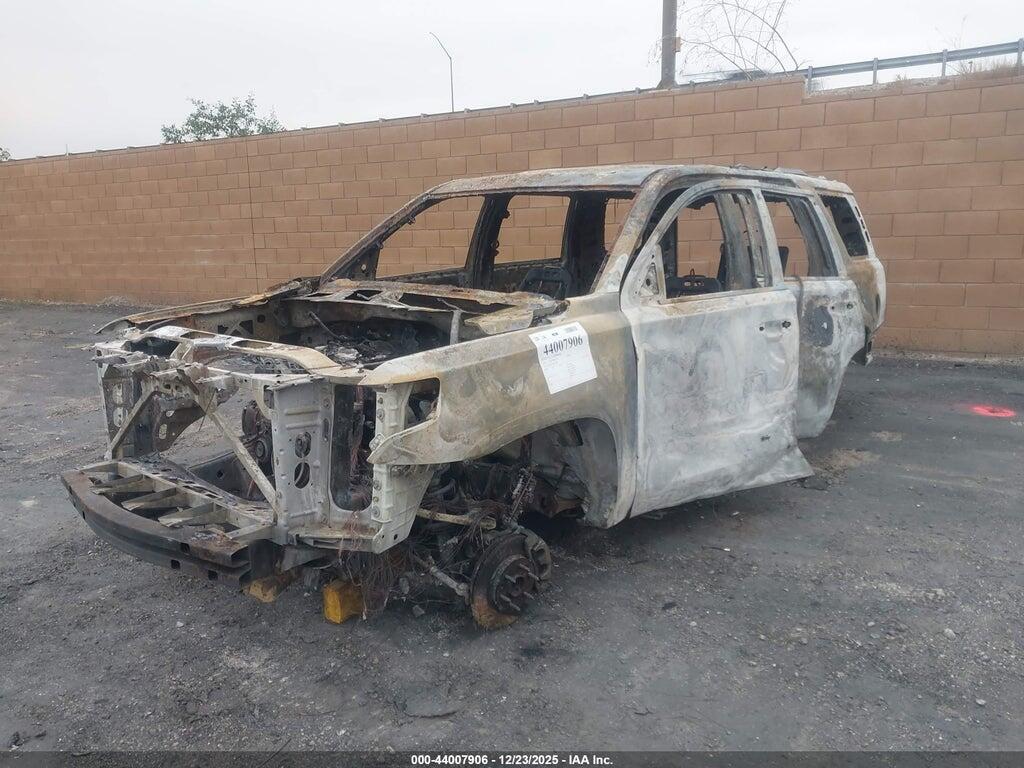 1GNSCBKC0JR154408 2018 CHEVROLET TAHOE photo no. 2