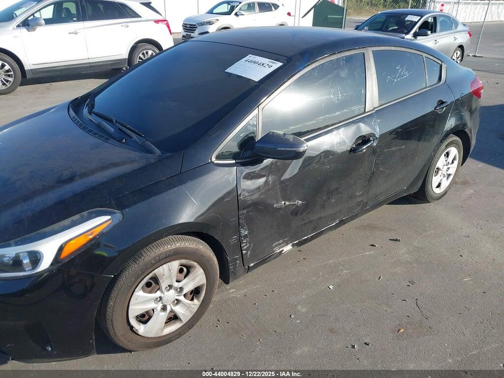 3KPFK4A7XHE145217 2017 KIA FORTE photo no. 6