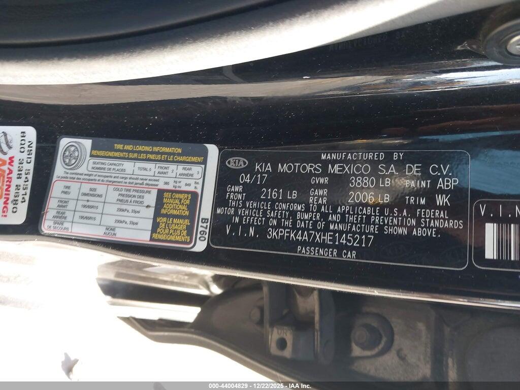 3KPFK4A7XHE145217 2017 KIA FORTE photo no. 9