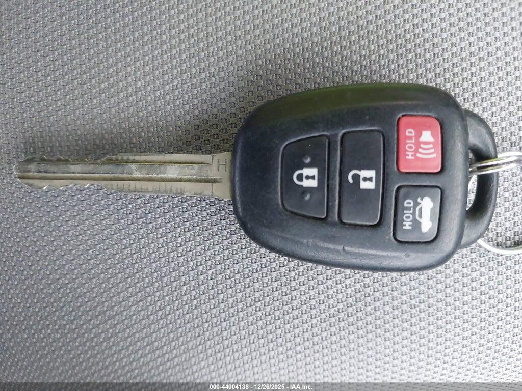 2T1BURHEXGC694004 2016 TOYOTA COROLLA photo no. 11
