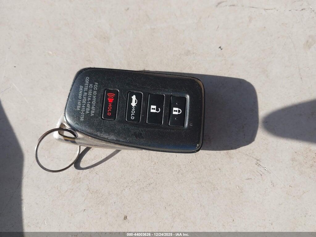 JTHBA1D2XG5037821 2016 LEXUS IS 200T photo no. 11