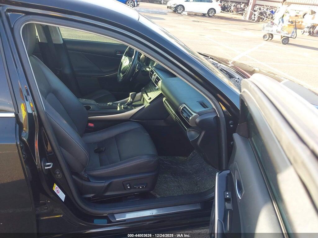 JTHBA1D2XG5037821 2016 LEXUS IS 200T photo no. 5