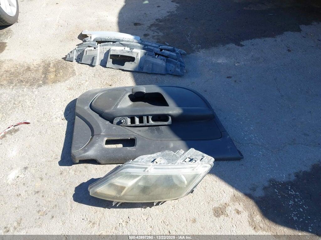 3FAHP0HG7BR268522 2011 FORD FUSION photo no. 12