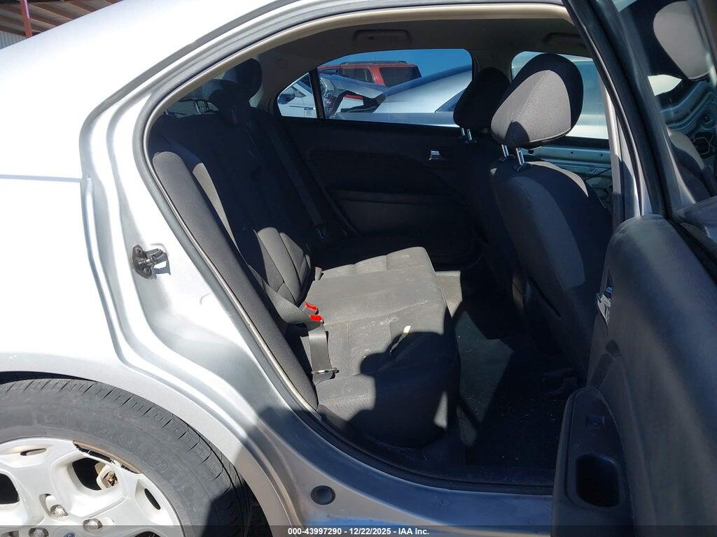 3FAHP0HG7BR268522 2011 FORD FUSION photo no. 8