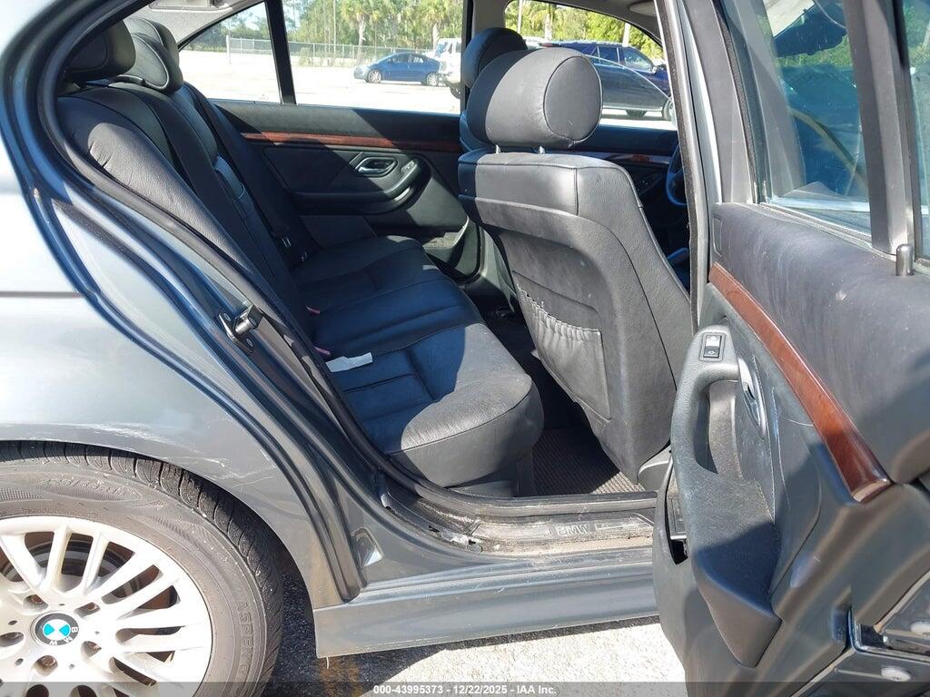 WBADT63463CK45010 2003 BMW 530IA photo no. 8