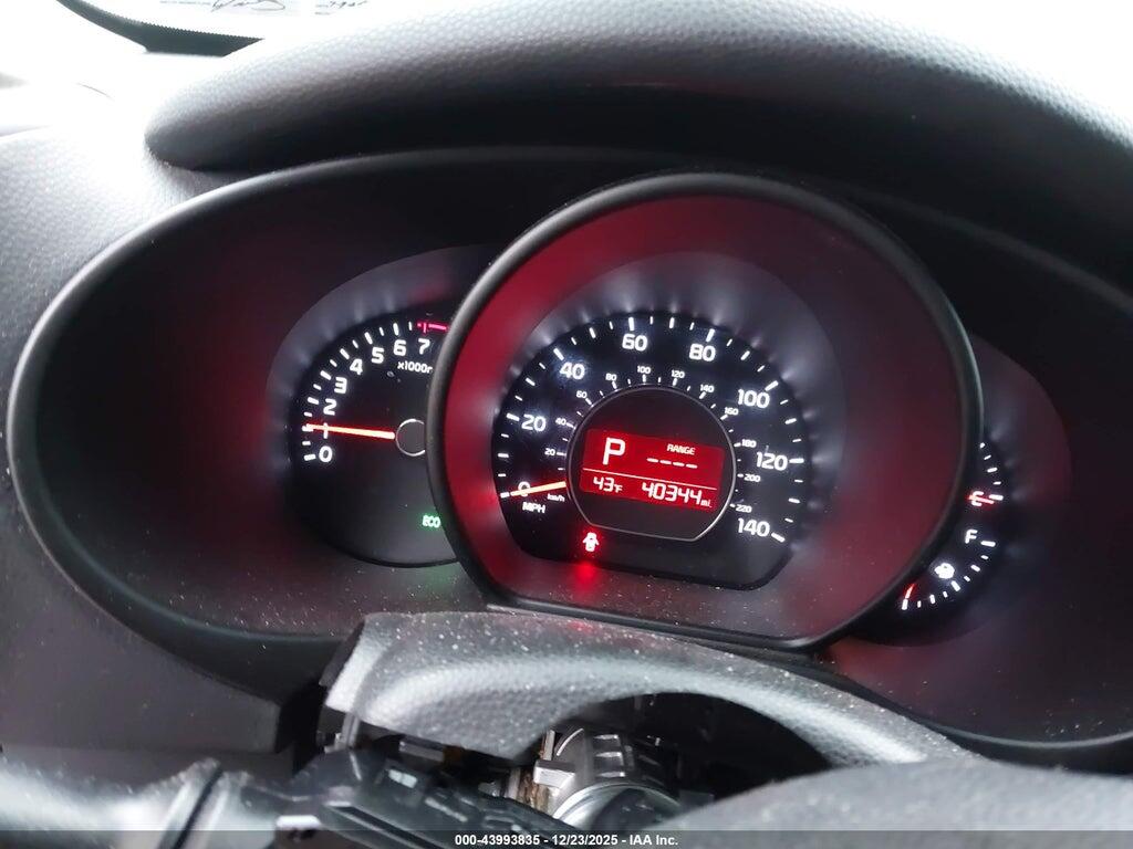 KNDJP3A53F7212306 2015 KIA SOUL photo no. 7