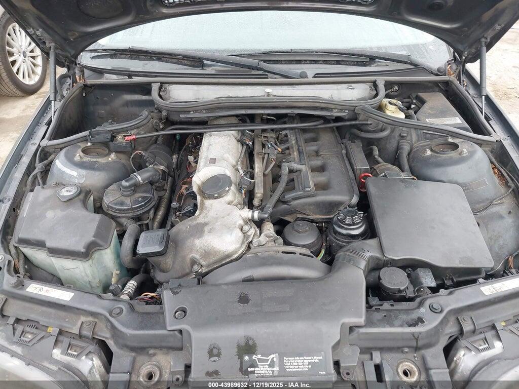 WBAAZ33473PH30493 2003 BMW 325I photo no. 10