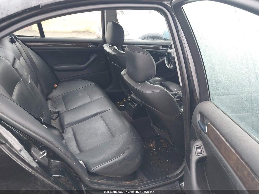 WBAAZ33473PH30493 2003 BMW 325I photo no. 8