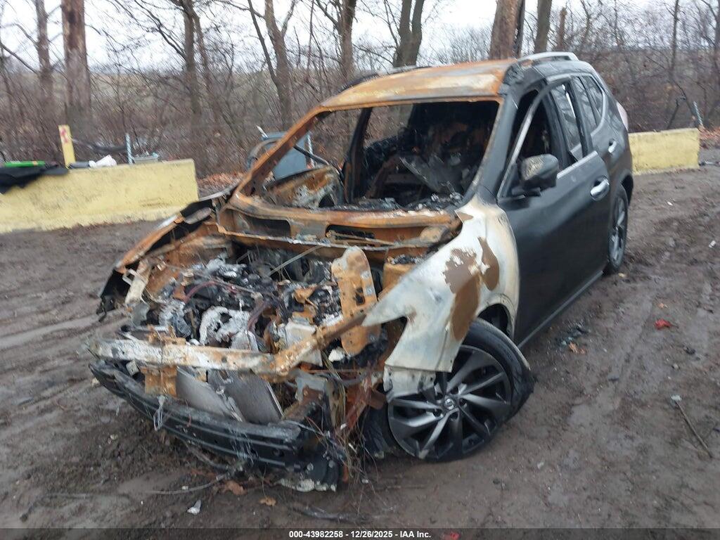 KNMAT2MV5GP706802 2016 NISSAN ROGUE photo no. 2