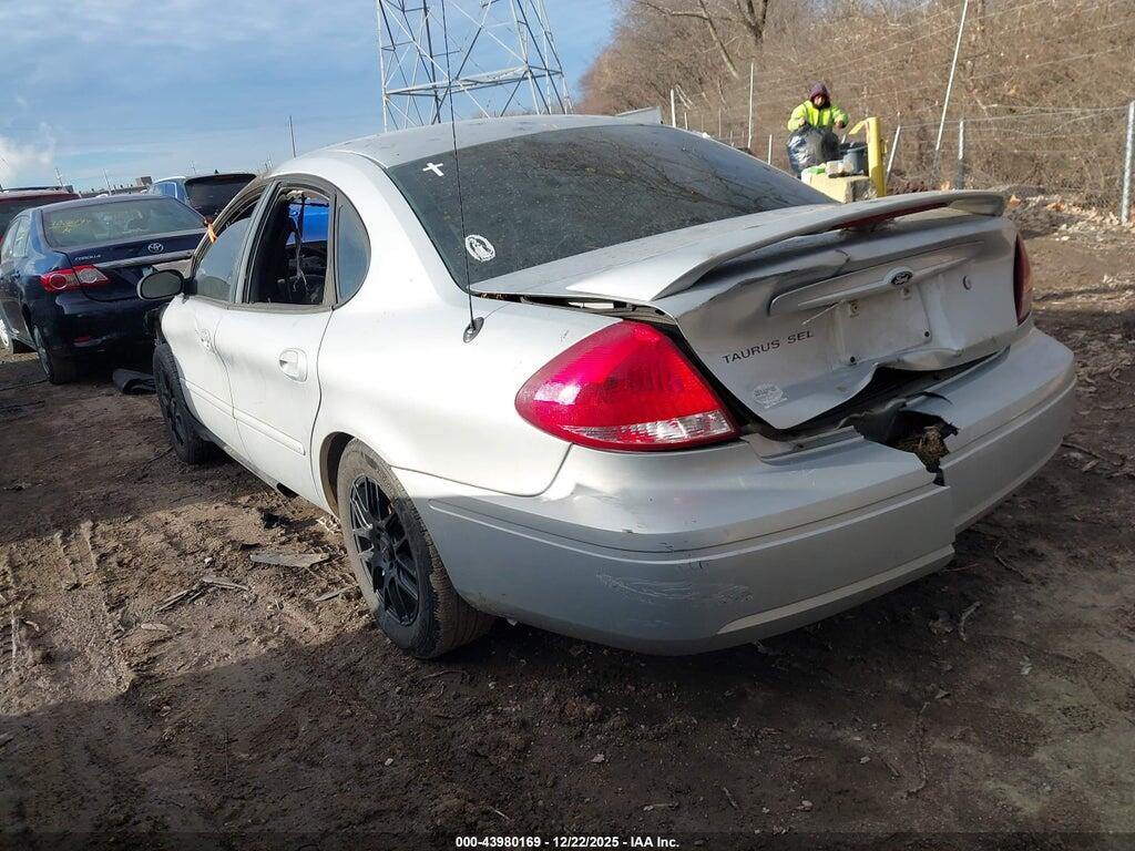 1FAFP56S84G197370 2004 FORD TAURUS photo no. 3