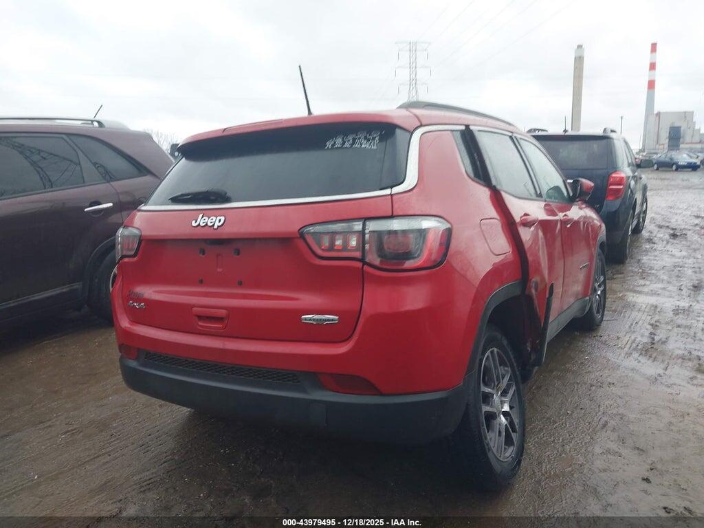 3C4NJDBB3JT191636 2018 JEEP COMPASS photo no. 4