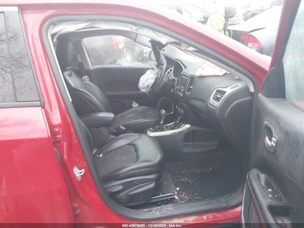 3C4NJDBB3JT191636 2018 JEEP COMPASS photo no. 5