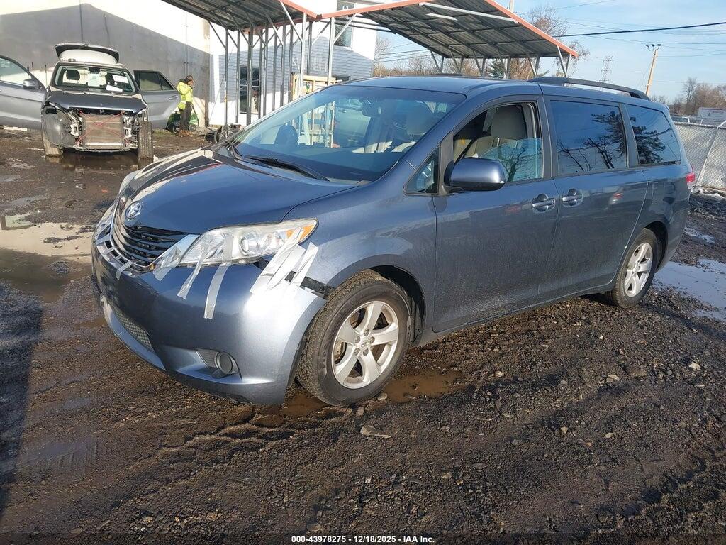 5TDKK3DC1ES410979 2014 TOYOTA SIENNA photo no. 2