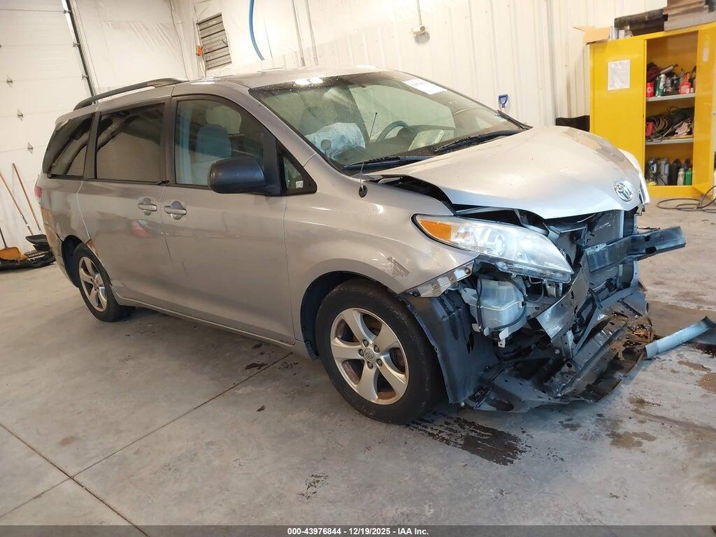 5TDKK3DC1ES458255 2014 TOYOTA SIENNA photo no. 1