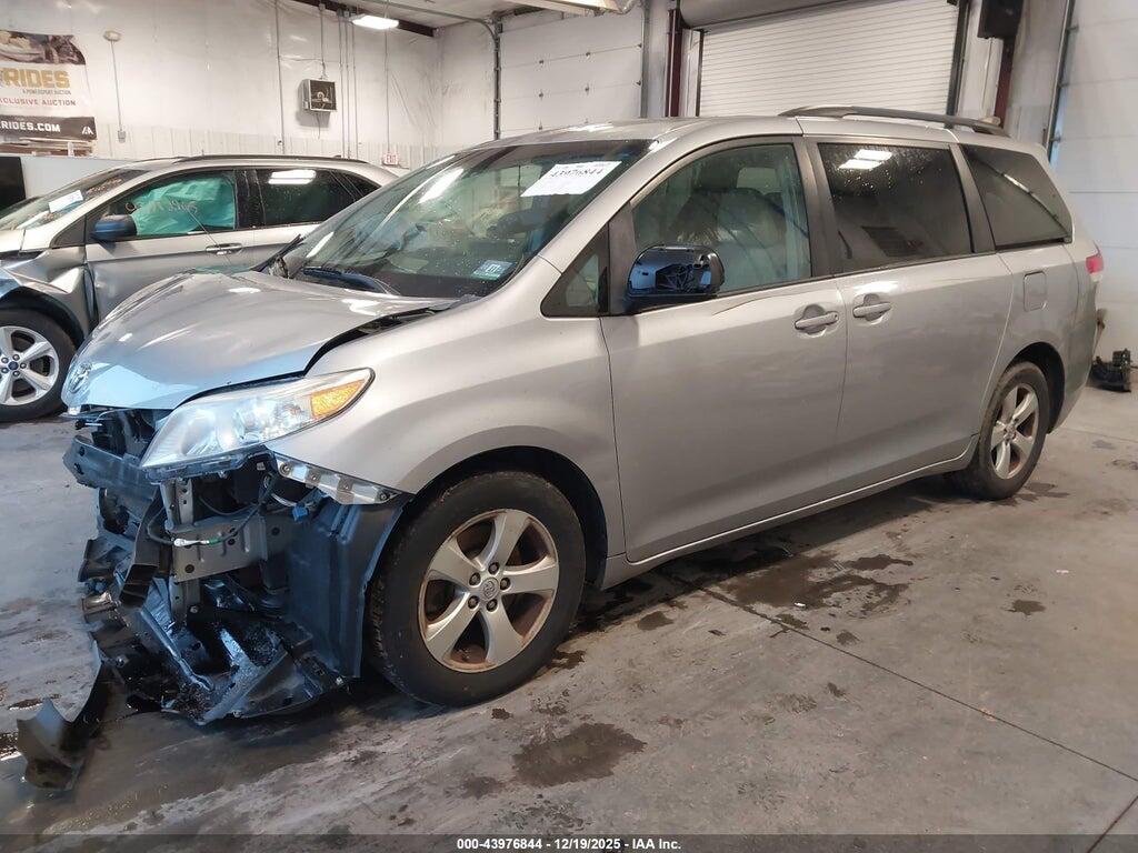 5TDKK3DC1ES458255 2014 TOYOTA SIENNA photo no. 2