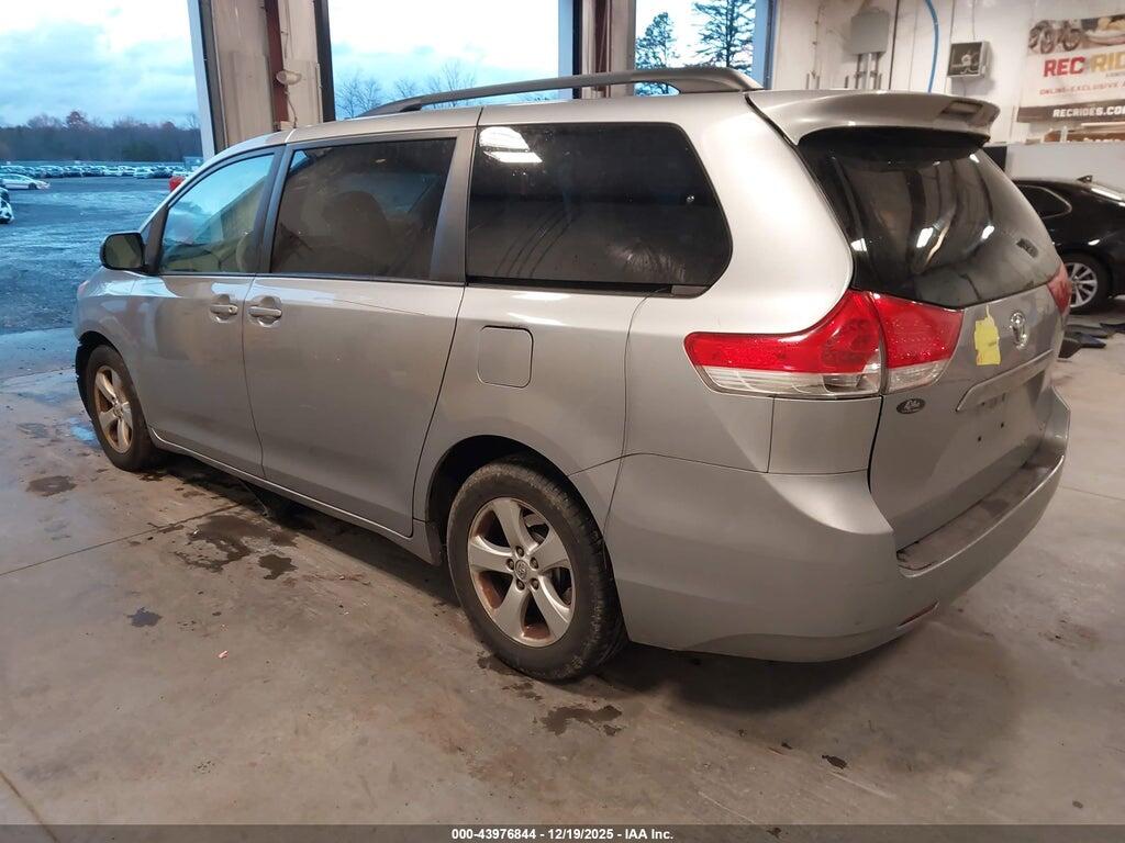 5TDKK3DC1ES458255 2014 TOYOTA SIENNA photo no. 3