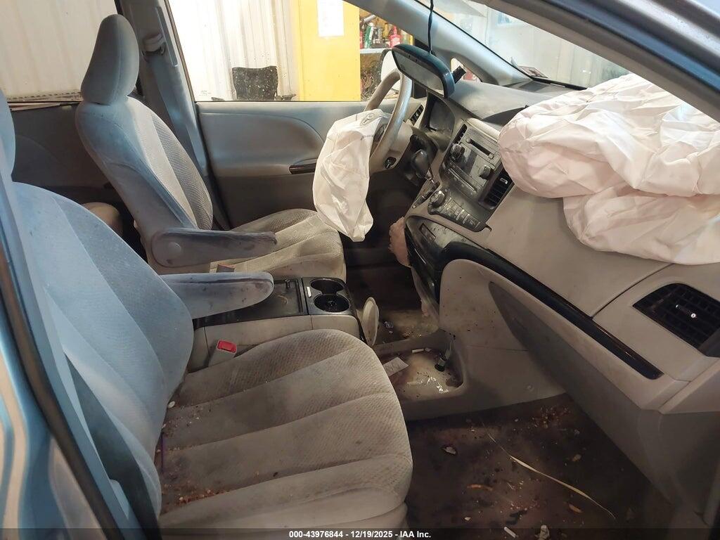 5TDKK3DC1ES458255 2014 TOYOTA SIENNA photo no. 5