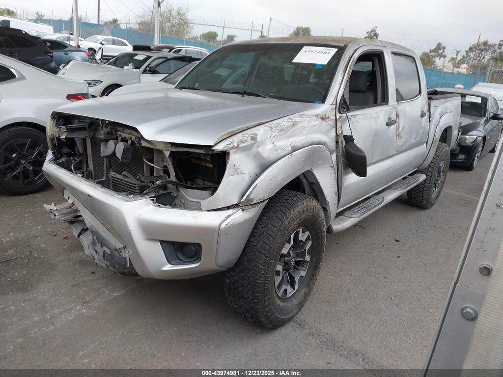 5TEJU62N85Z081163 2005 TOYOTA TACOMA photo no. 2