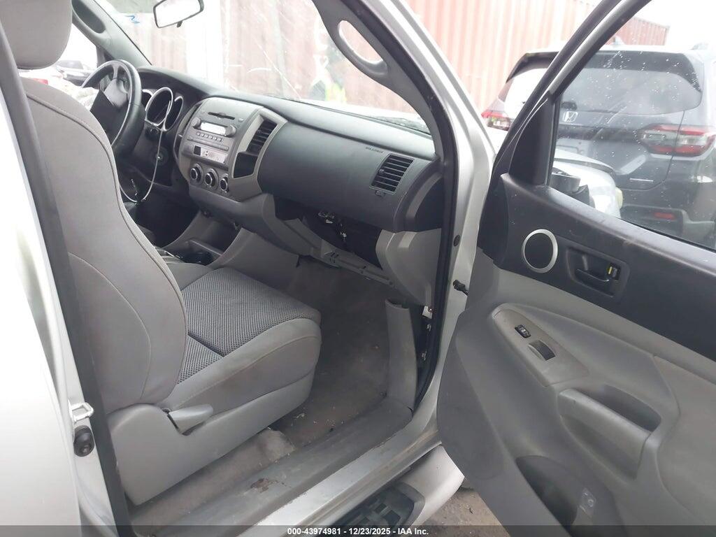 5TEJU62N85Z081163 2005 TOYOTA TACOMA photo no. 5