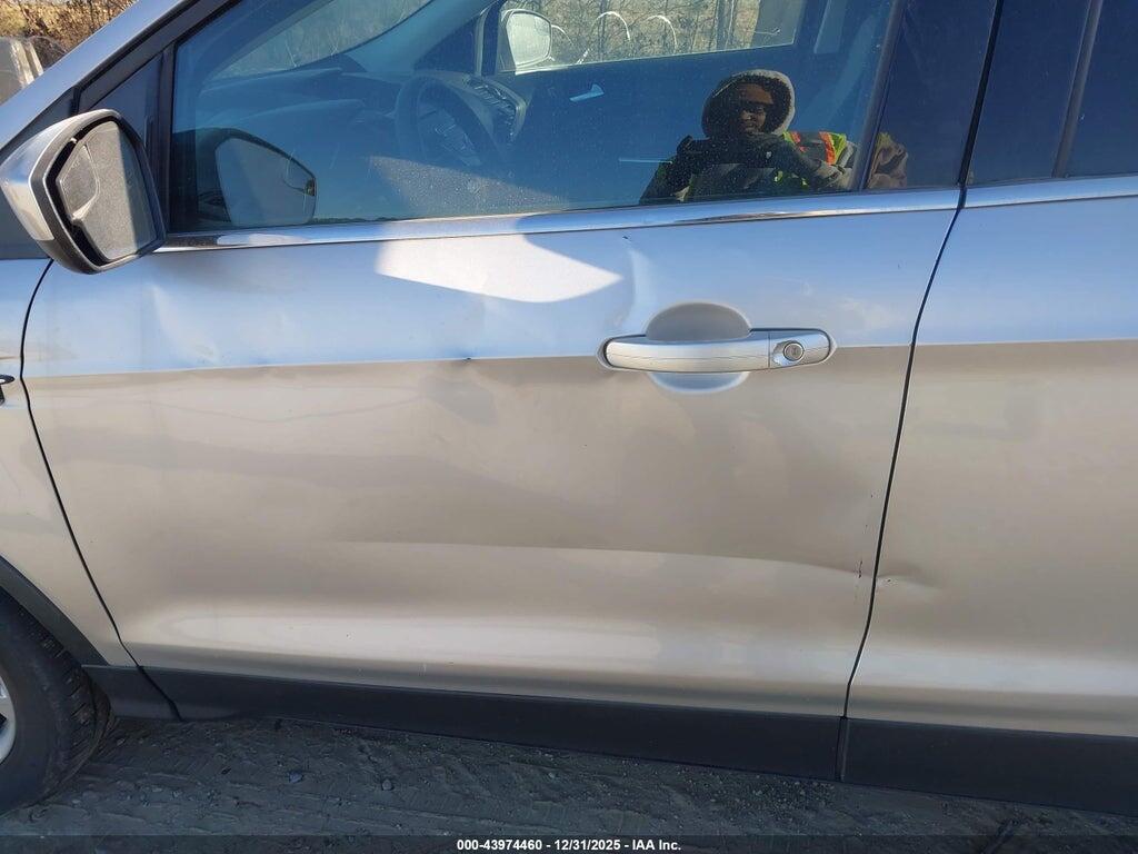 1FMCU0GD1HUB53335 2017 FORD ESCAPE photo no. 12