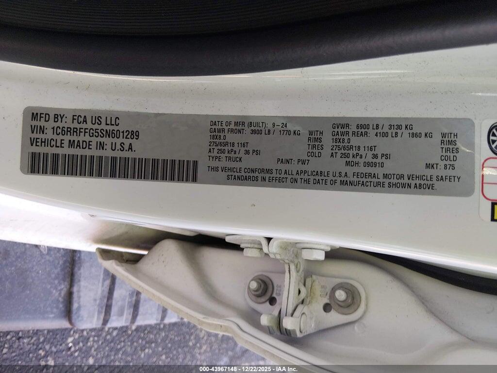 1C6RRFFG5SN601289 2025 RAM 1500 photo no. 9