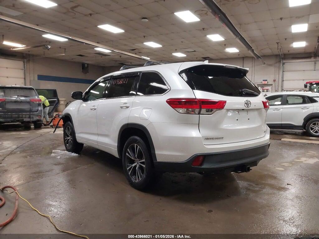 5TDZZRFH5HS218099 2017 TOYOTA HIGHLANDER photo no. 3