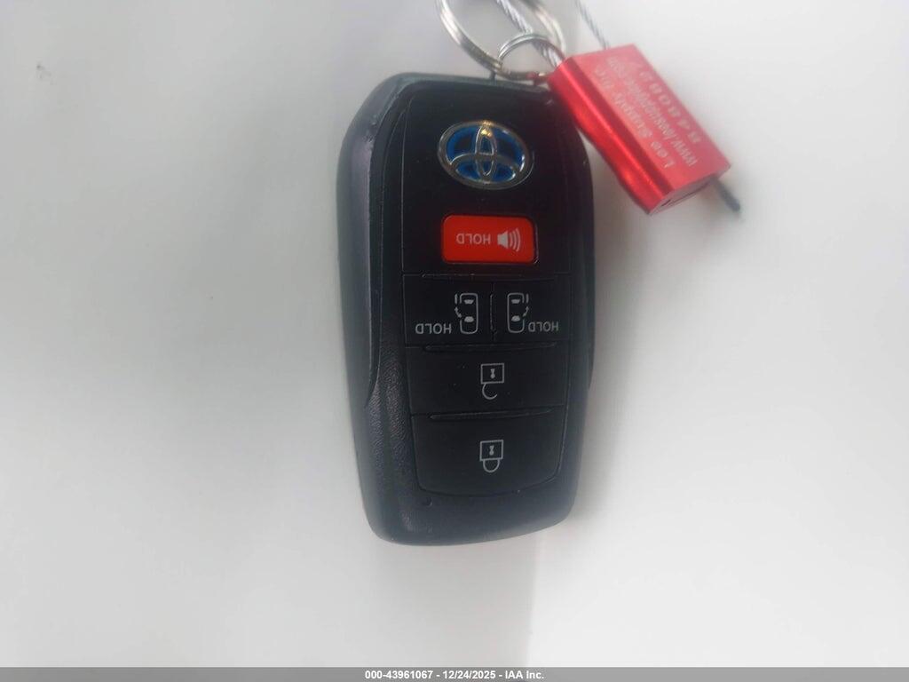 5TDKRKEC5RS216465 2024 TOYOTA SIENNA photo no. 11