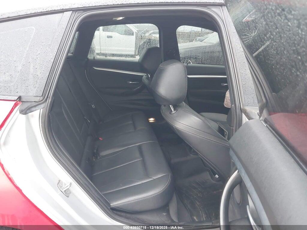 WBA8Z9C58JB219876 2018 BMW 330I GRAN TURISMO photo no. 8