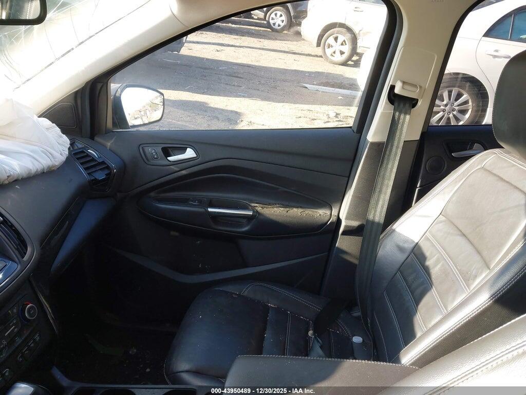 1FMCU9J92KUA22088 2019 FORD ESCAPE photo no. 5