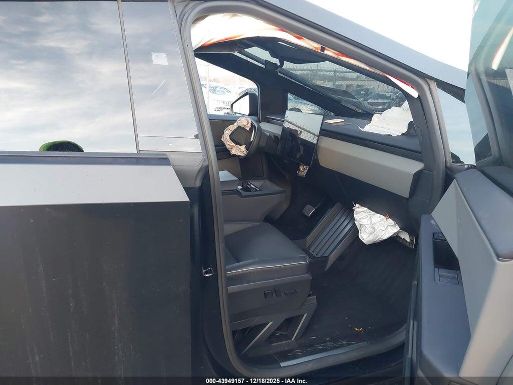 7G2CEHEDXRA027241 2024 TESLA CYBERTRUCK photo no. 5