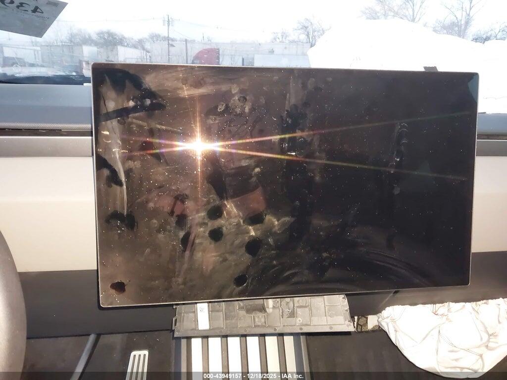 7G2CEHEDXRA027241 2024 TESLA CYBERTRUCK photo no. 7