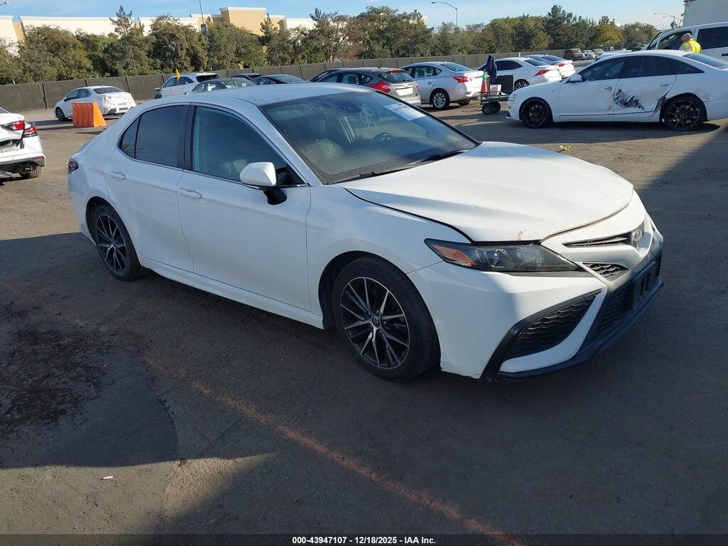 4T1G11AK4NU631850 2022 TOYOTA CAMRY photo no. 1