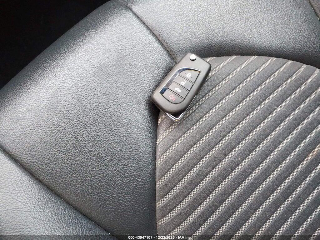 4T1G11AK4NU631850 2022 TOYOTA CAMRY photo no. 11