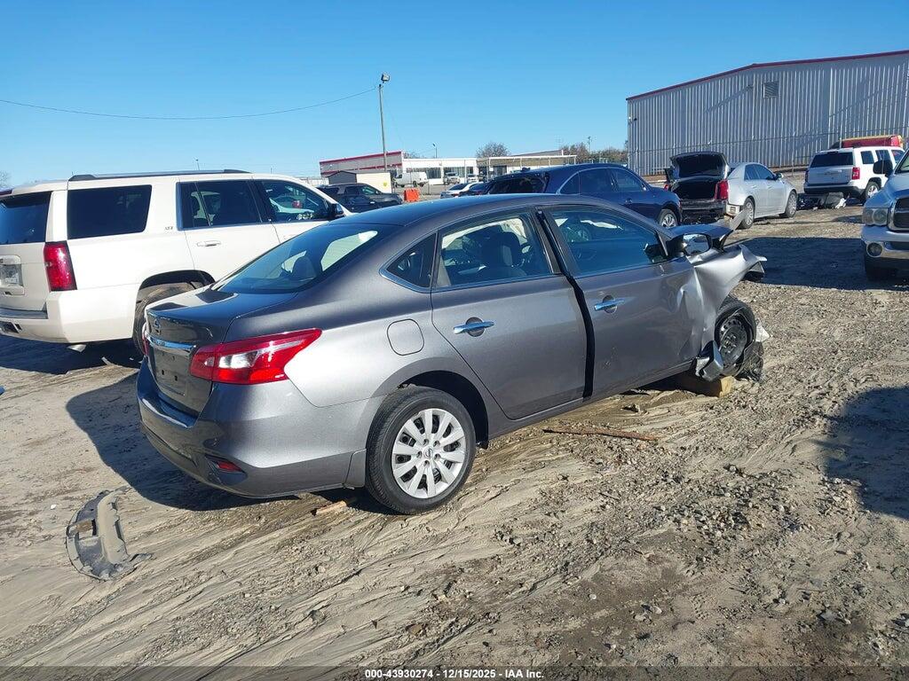 3N1AB7AP5JY321335 2018 NISSAN SENTRA photo no. 4