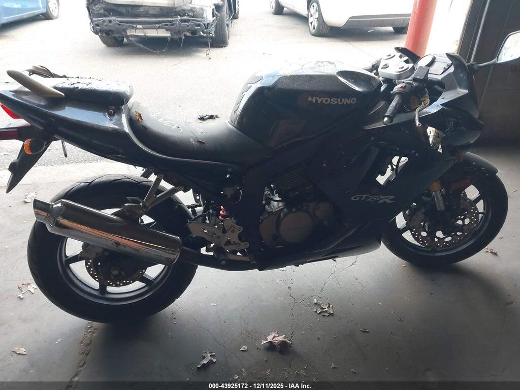 KM4MJ527781602211 2008 HYOSUNG GT250 photo no. 11