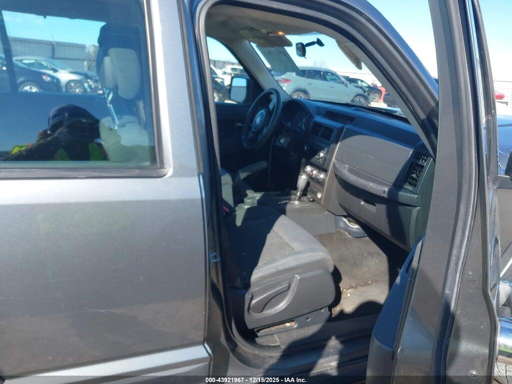 1C4PJMAK7CW110323 2012 JEEP LIBERTY photo no. 5
