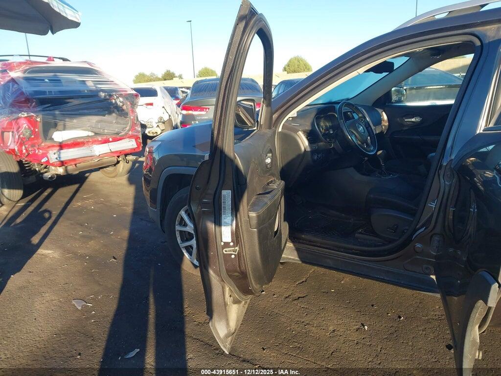 1C4PJMCB8GW311098 2016 JEEP CHEROKEE photo no. 5