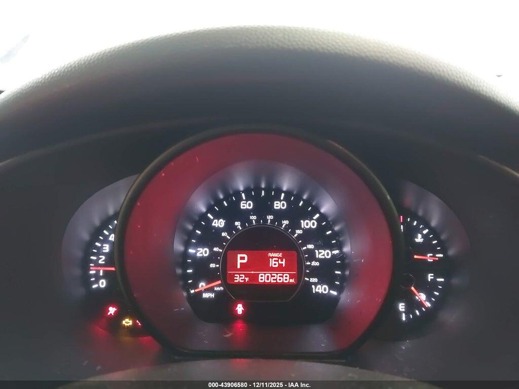 KNDJN2A24G7874600 2016 KIA SOUL photo no. 7