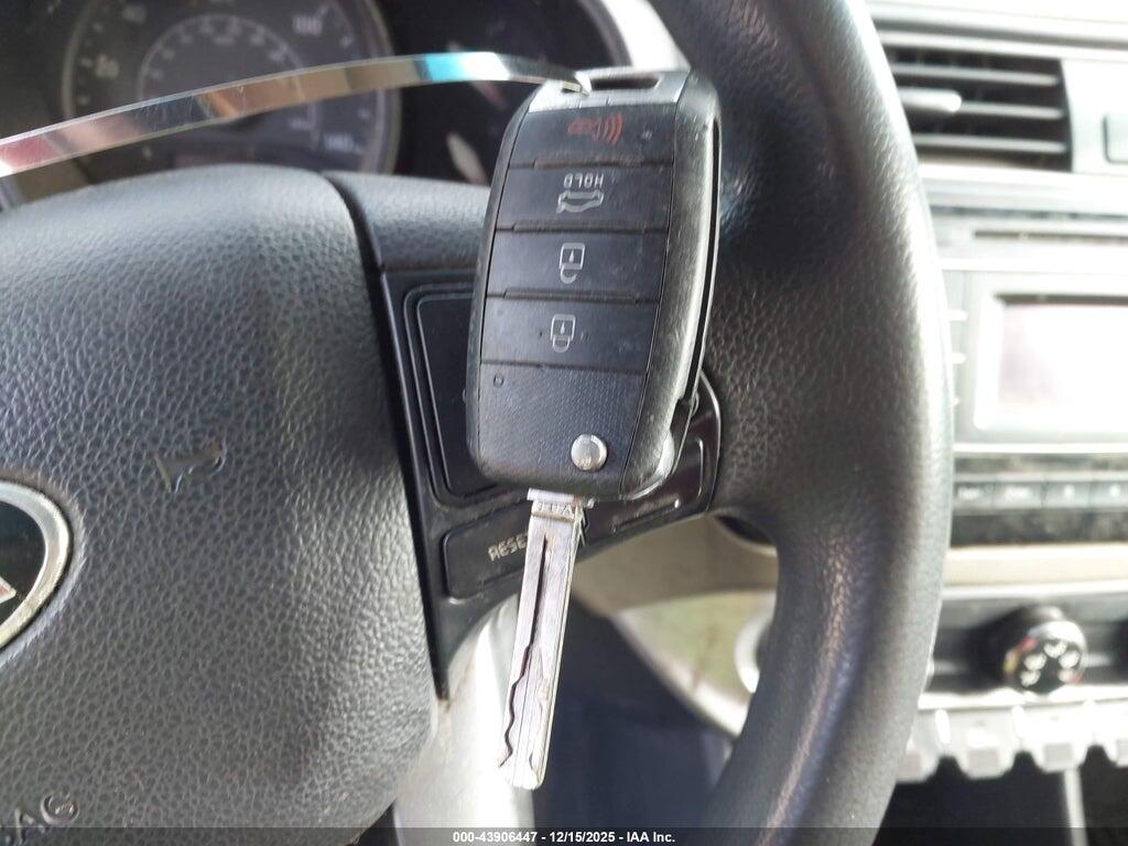KNADM4A32H6025011 2017 KIA RIO photo no. 11